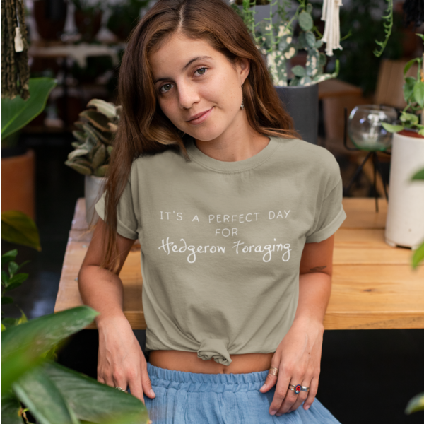 It's a perfect day for Hedgerow Foraging desert green tee